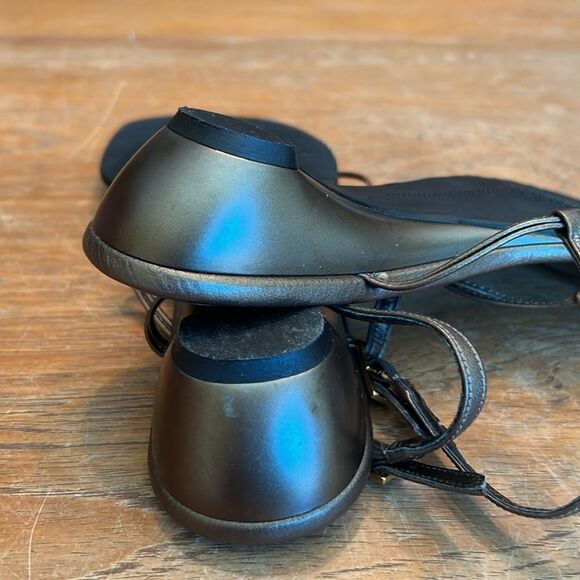 Stuart Weitzman sandals 7.5 M - Picture 6 of 12
